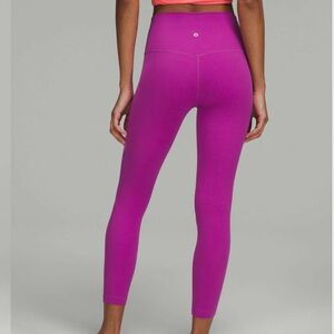NWOT Lululemon Align High-Rise Pant purple
Vivid Plum size 4